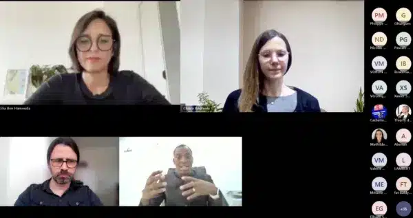 une-image-contenant-visage-humain-personne-souri-600×317